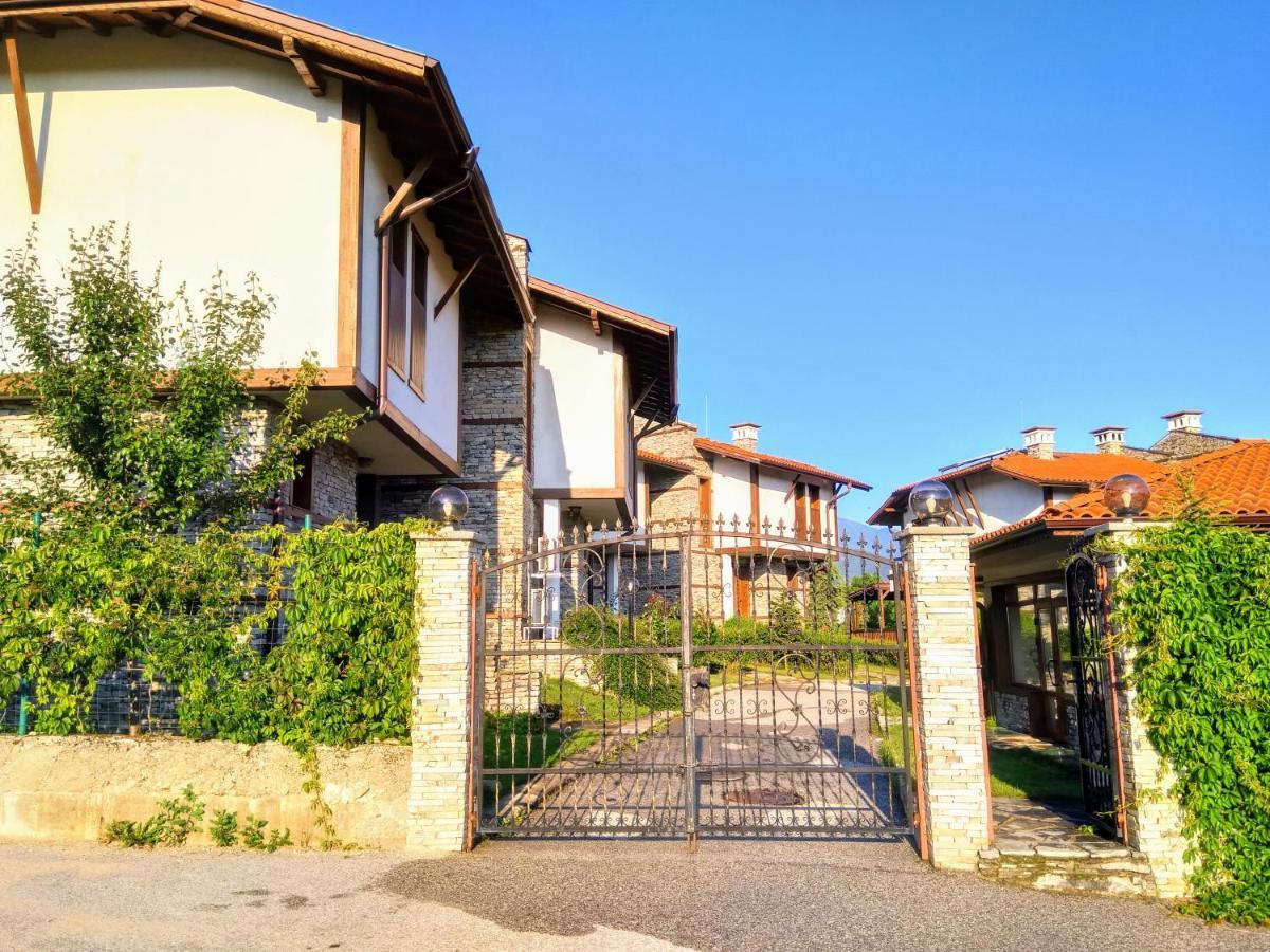 цветелина, комплекс александриa Dobrinishte